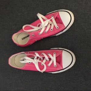 Converse bright pink low tops